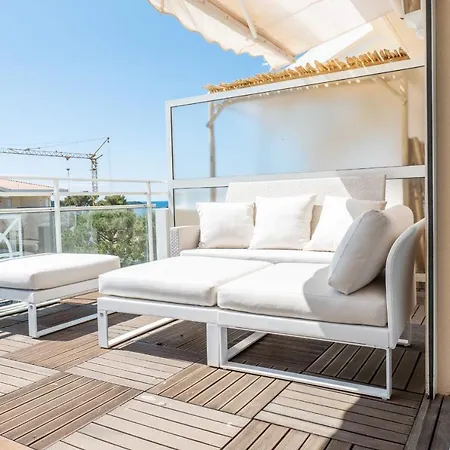 Apartmán 3-room Luxury With Pool And Sea View Steps From The *