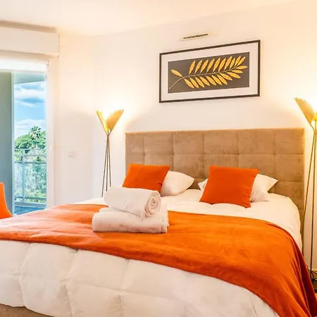 Appartement 3-room Luxury With Pool And Sea View Steps From The *