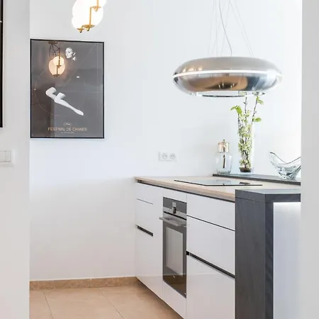 3-room Luxury With Pool And Sea View Steps From The * Cannes