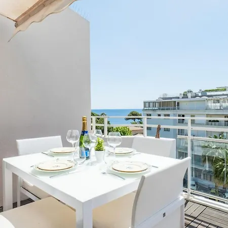 3-room Luxury With Pool And Sea View Steps From The Apartmán Cannes