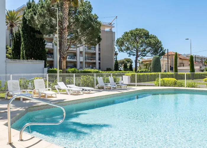 3-room Luxury With Pool And Sea View Steps From The * Cannes