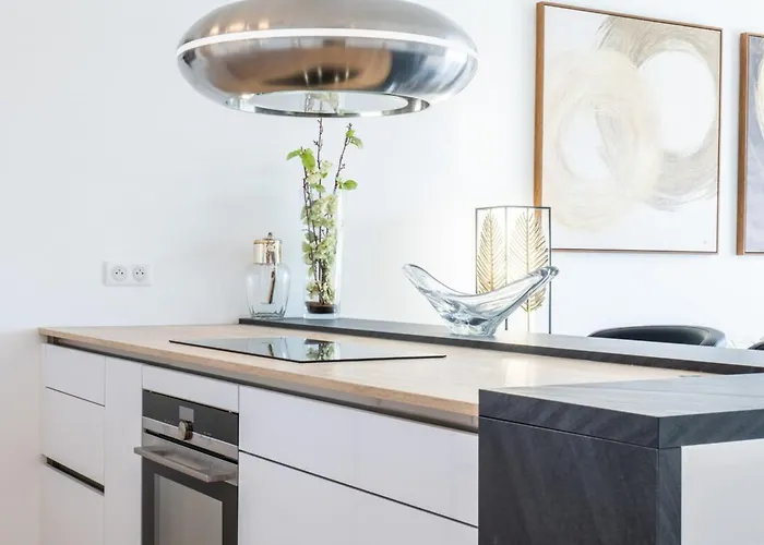 3-room Luxury With Pool And Sea View Steps From The Apartman Cannes