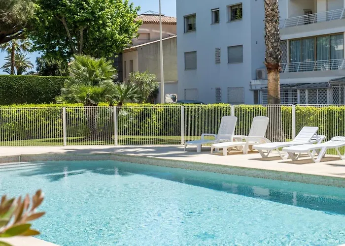 Apartman 3-room Luxury With Pool And Sea View Steps From The *