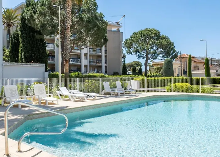 3-room Luxury With Pool And Sea View Steps From The * Cannes