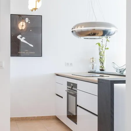 3-room Luxury With Pool And Sea View Steps From The Appartement *